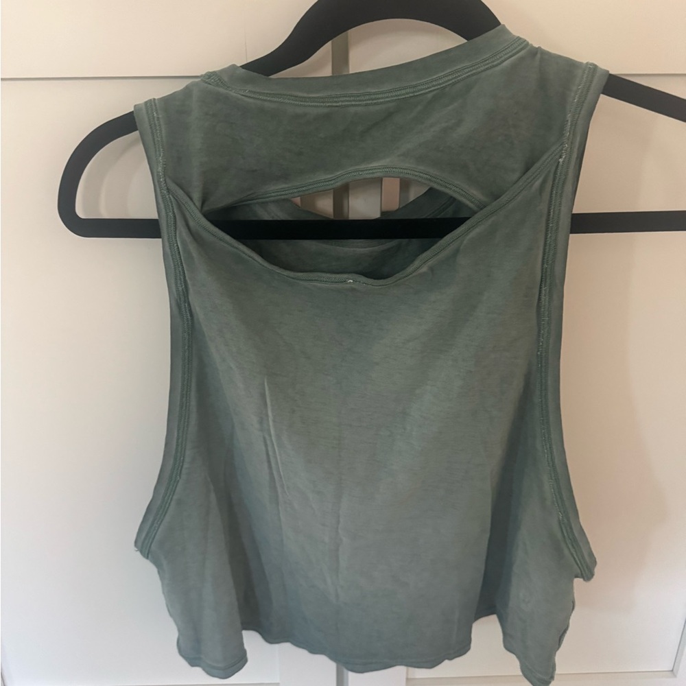 LULULEMON green tank with cut out